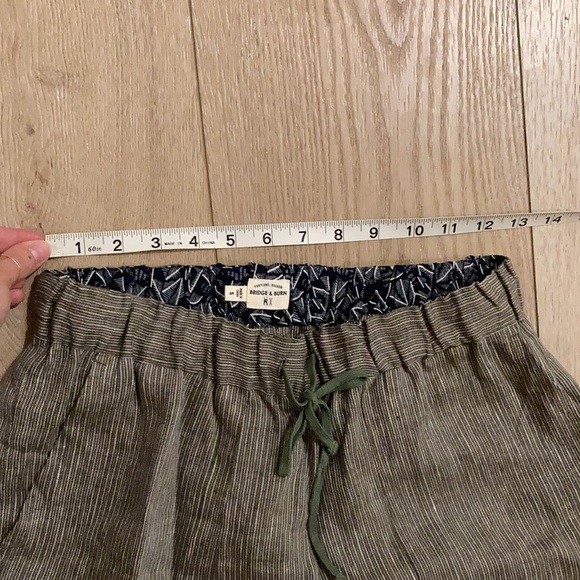 Bridge and Burn clam digger linen pants - Picture 6 of 6